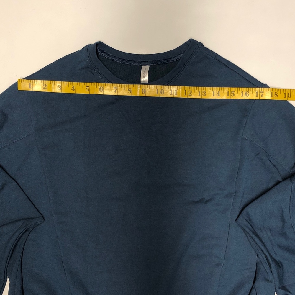 Fabletics pullover cropped size S - Picture 3 of 10